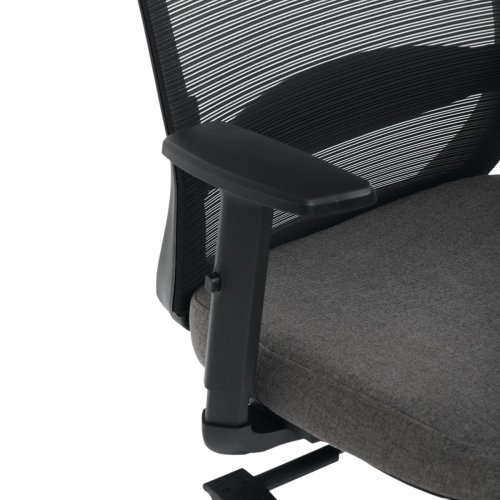 Židle kancelářská, černá MESH síťovina, černá látka, plastový kříž, synchronní mechanismus, kolečka pro tvrdé povrchy - Brevné variany: Zelená